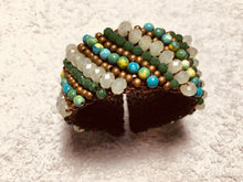 Carica l'immagine nel visualizzatore di Gallery, Bracciale a molla tipo geometrico