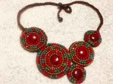 Carica l'immagine nel visualizzatore di Gallery, Collana asimmetrica