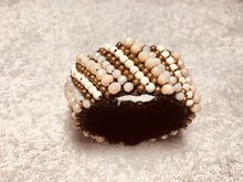 Carica l'immagine nel visualizzatore di Gallery, Bracciale a molla tipo geometrico