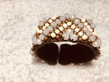 Carica l'immagine nel visualizzatore di Gallery, Bracciale a molla tipo geometrico