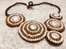 Carica l'immagine nel visualizzatore di Gallery, Collana asimmetrica