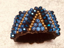 Carica l'immagine nel visualizzatore di Gallery, Bracciale a molla tipo geometrico