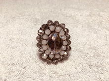 Carica l'immagine nel visualizzatore di Gallery, Anello ovale pietre e cristalli