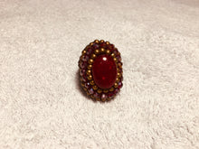Carica l'immagine nel visualizzatore di Gallery, Anello ovale pietre e cristalli