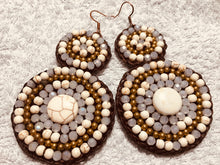 Carica l'immagine nel visualizzatore di Gallery, Orecchini doppio cerchio