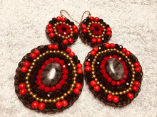 Carica l'immagine nel visualizzatore di Gallery, Orecchini doppio cerchio