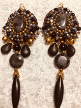 Carica l'immagine nel visualizzatore di Gallery, Orecchini ovali con pendagli