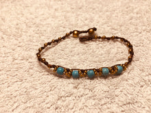 Carica l'immagine nel visualizzatore di Gallery, Braccialetto sottile con pietre