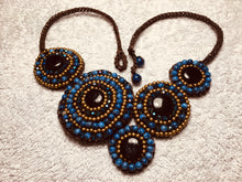 Carica l'immagine nel visualizzatore di Gallery, Collana asimmetrica