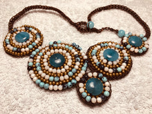 Carica l'immagine nel visualizzatore di Gallery, Collana asimmetrica