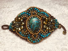 Carica l'immagine nel visualizzatore di Gallery, Bracciale allacciato semirigido