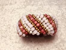 Carica l'immagine nel visualizzatore di Gallery, Bracciale a molla tipo geometrico