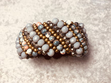 Carica l'immagine nel visualizzatore di Gallery, Bracciale a molla tipo geometrico