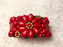 Carica l'immagine nel visualizzatore di Gallery, Bracciale a molla tipo fiori grandi