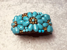 Carica l'immagine nel visualizzatore di Gallery, Bracciale a molla tipo fiori grandi