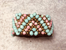 Carica l'immagine nel visualizzatore di Gallery, Bracciale a molla tipo geometrico