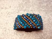 Carica l'immagine nel visualizzatore di Gallery, Bracciale a molla tipo geometrico