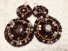 Carica l'immagine nel visualizzatore di Gallery, Orecchini doppio cerchio